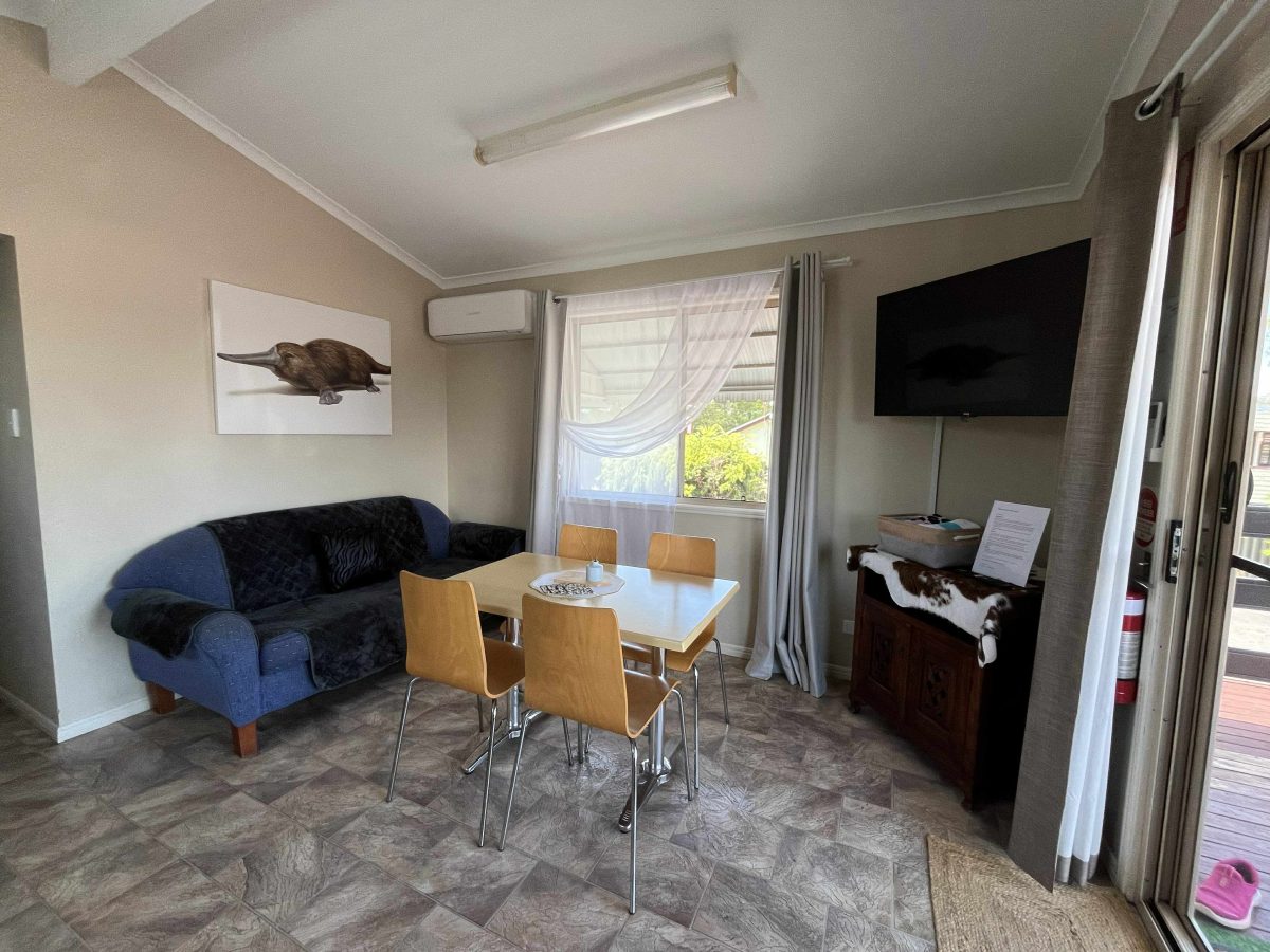 Cabin-Dining-and-Living